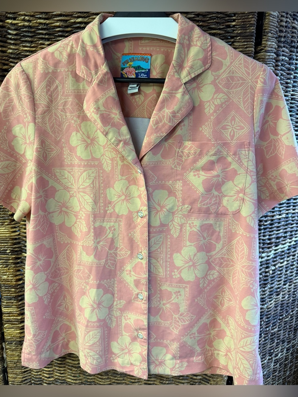 Reyn spooner, Joe Kealoha-Pink/Cream Tropical Hawaiian Shirt-Women’s Medium
